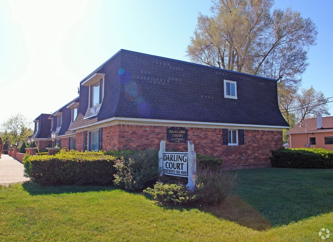 Building Photo - Legacy on Sashabaw