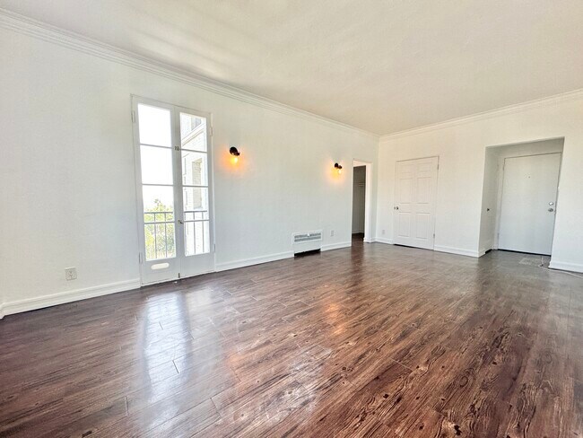 Foto del edificio - 1201 N Crescent Heights Blvd West Hollywoo...