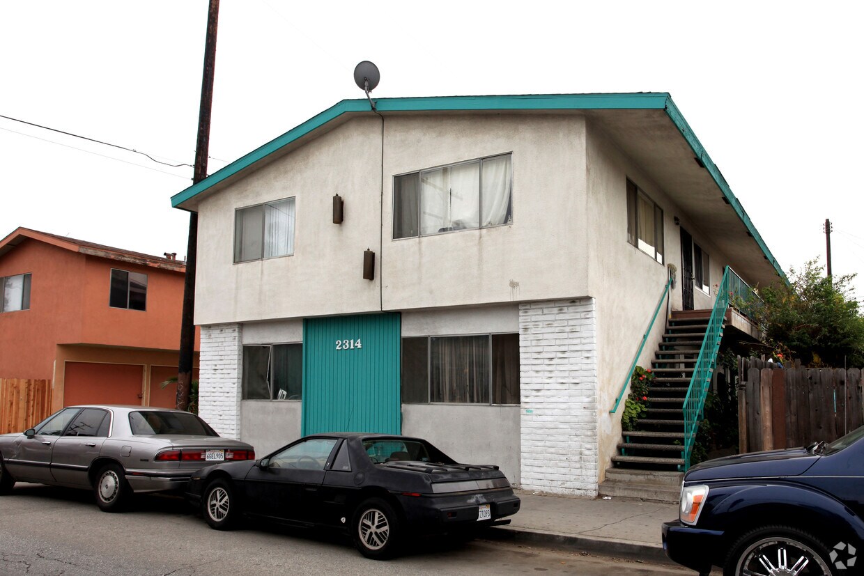 Foto del edificio - 2314 E 10th St