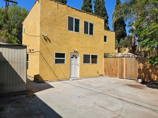 Building Photo - Mid-City Brand new construction--Freestand...