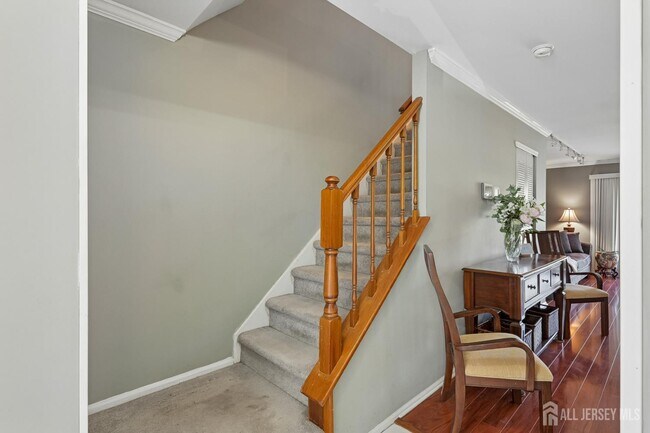 Foto del edificio - 79 Chelsea Ct