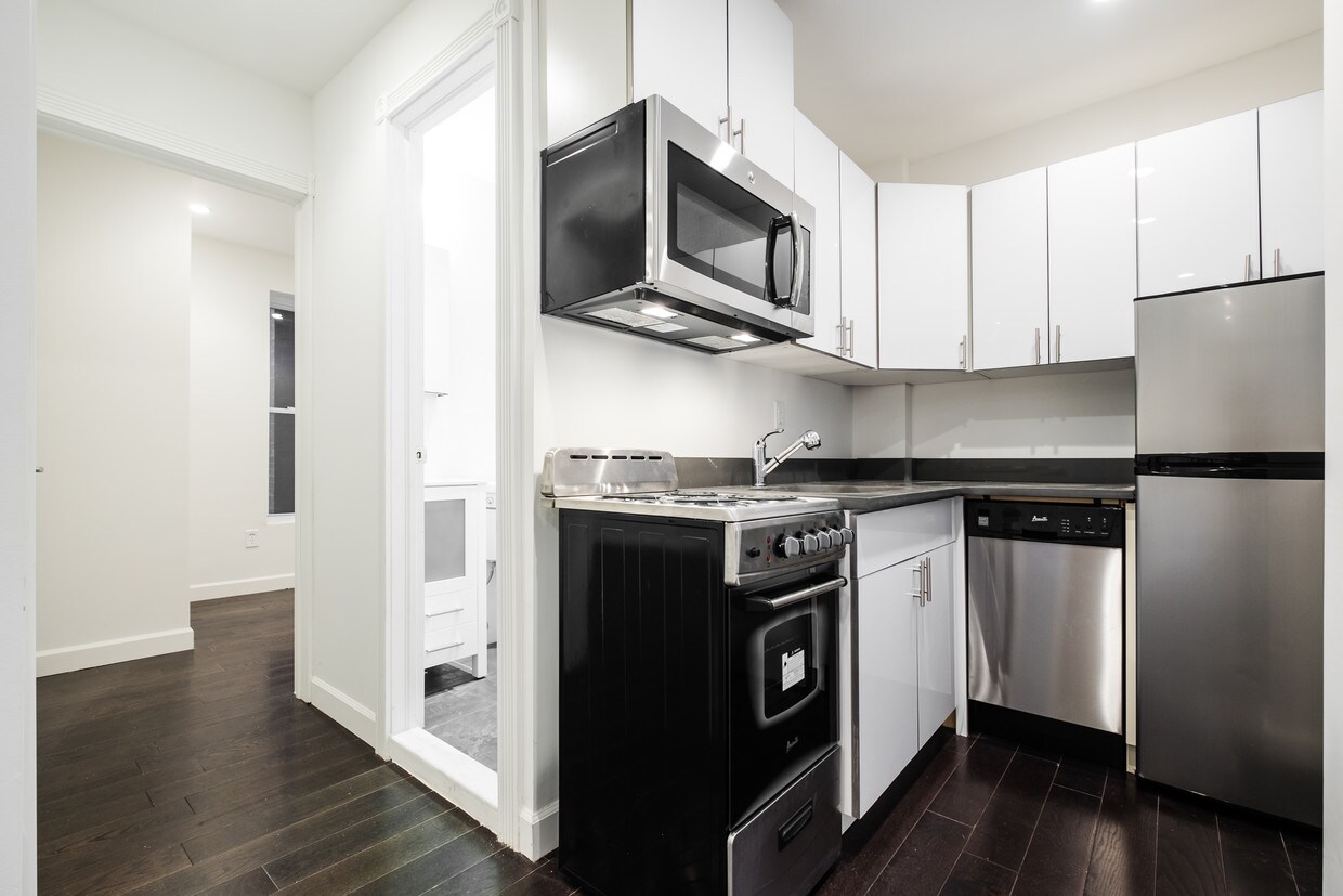 Primary Photo - 306 E 62nd St