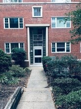 Building Photo - 1322 Fort Myer Dr