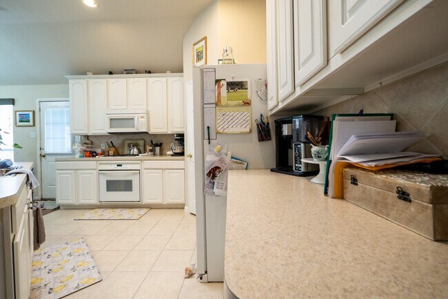 Foto del edificio - 2834 Falcon Knoll Ln