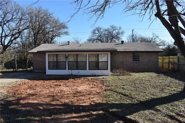 Foto del edificio - 1505 N Indian Meridian Rd