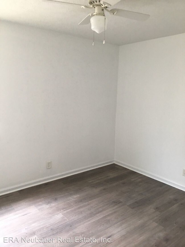 Foto del edificio - 3914 E 11th St