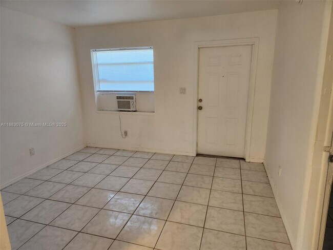 Foto del edificio - 2640 NW 2nd St