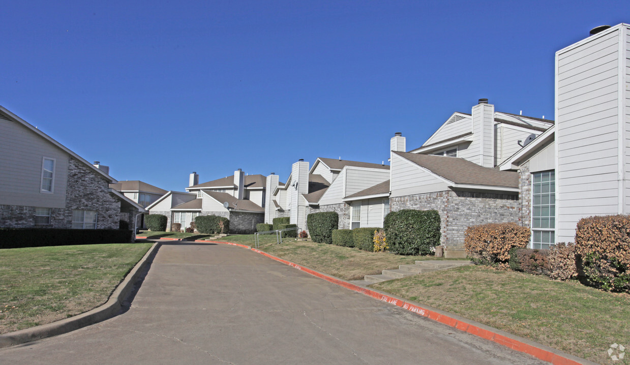 Primary Photo - West Creek Townhomes