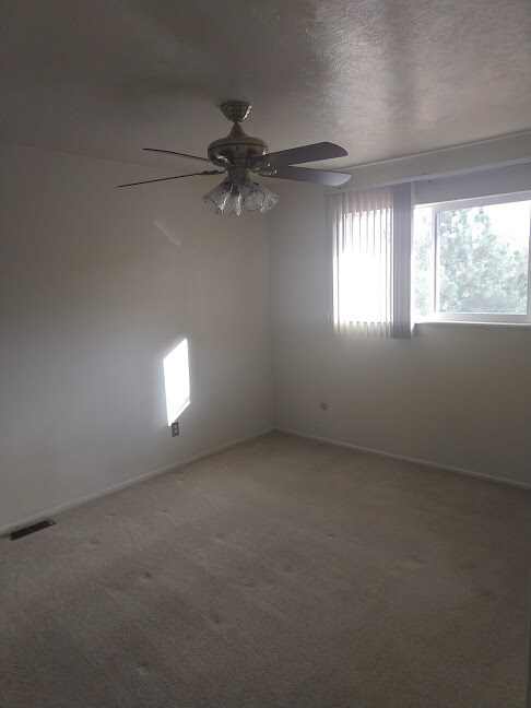 Bedroom 1 - 1327 Darby St
