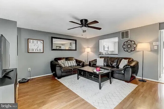 Building Photo - 5024 Clifford Rd