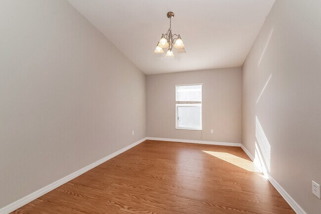 Foto del edificio - 10620 Shady Preserve Dr