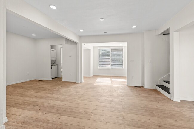 Foto del edificio - 402 S Franklin St