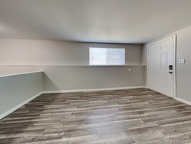 Building Photo - 331 San Marino Ave