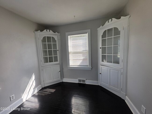 Building Photo - 4320 Norbourne Blvd