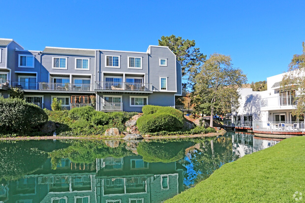 Serenity at Larkspur Apartments in Larkspur, CA