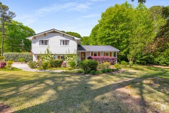 Building Photo - 4014 Foxglove Rd