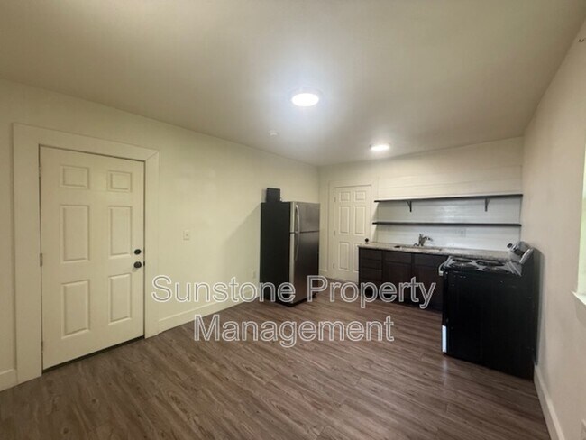 Foto del edificio - 1306 E 2nd St S