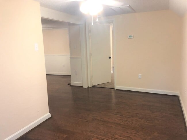 Foto del edificio - 1207 Maple St