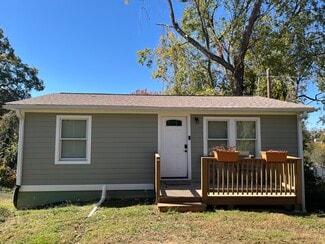 Building Photo - 32 Pine Grove Ave