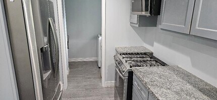 Building Photo - 9310 Lugary Dr