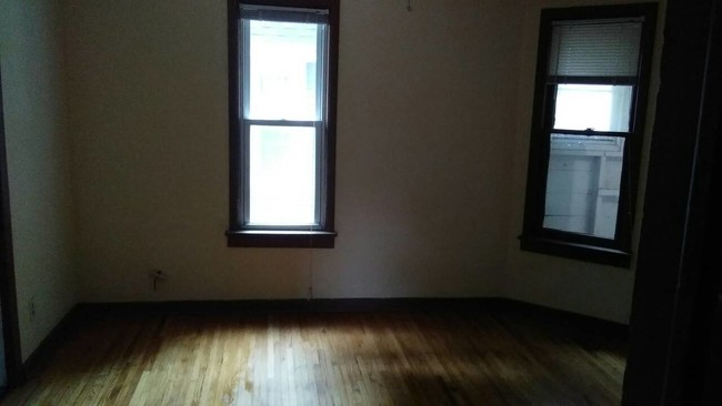 Building Photo - 1611 4th Ave