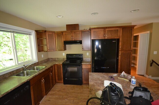 Photo du bâtiment - 43584 Old Orchard Rd