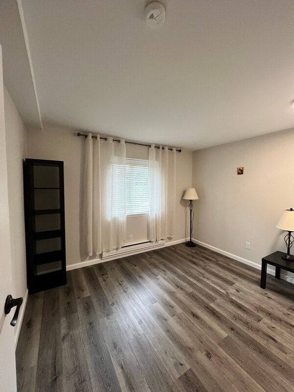 Foto del edificio - 1836 Colonial Village Way