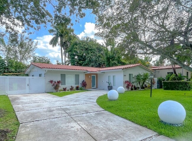 Building Photo - 200 NW 86th St