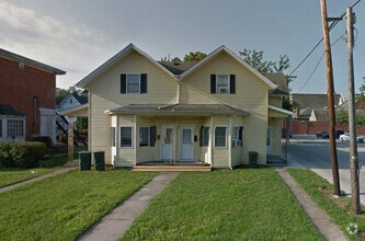 Building Photo - 214 E Washington St