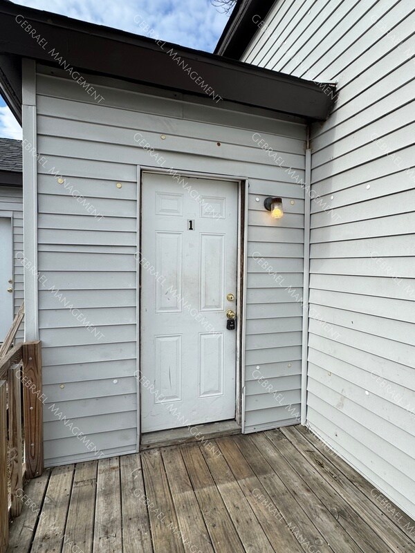 Building Photo - 429 N Harrison St