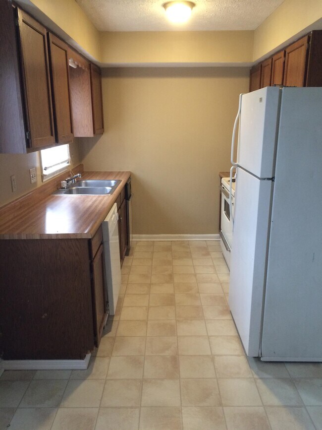 Foto del edificio - 1641 Foxhaven Dr