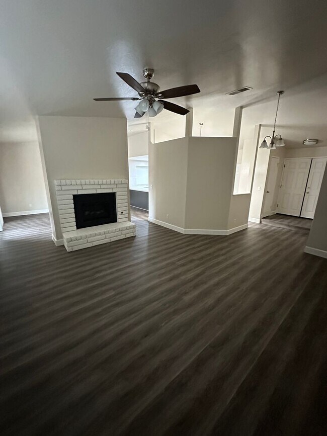Foto del edificio - Remodeled 3 Bedroom!