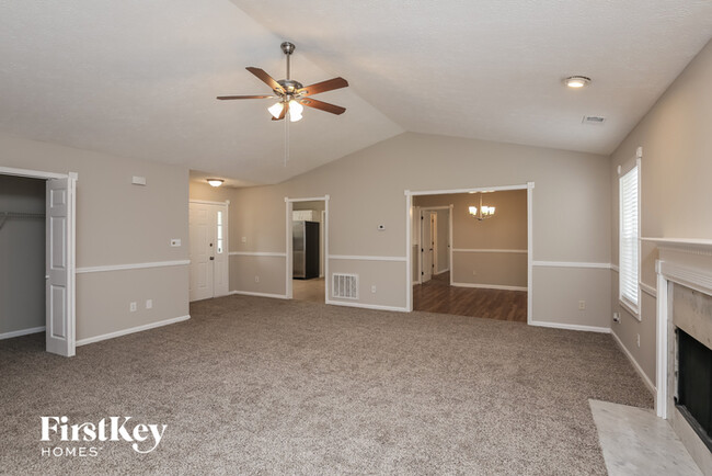 Building Photo - 3920 Valleybrook Court