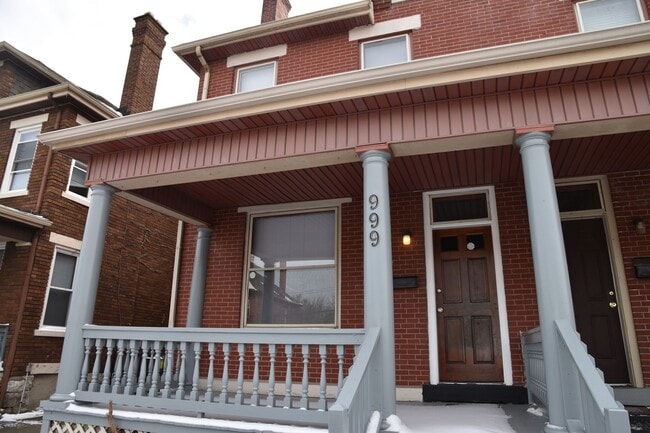 Building Photo - 997-999 E Livingston Avenue