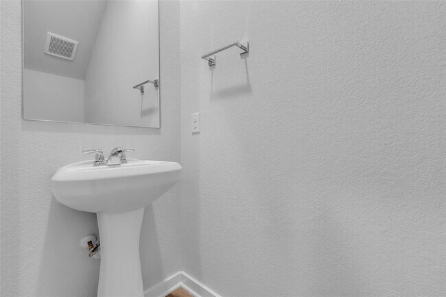 Foto del edificio - 8450 Sweet Cherry Ln