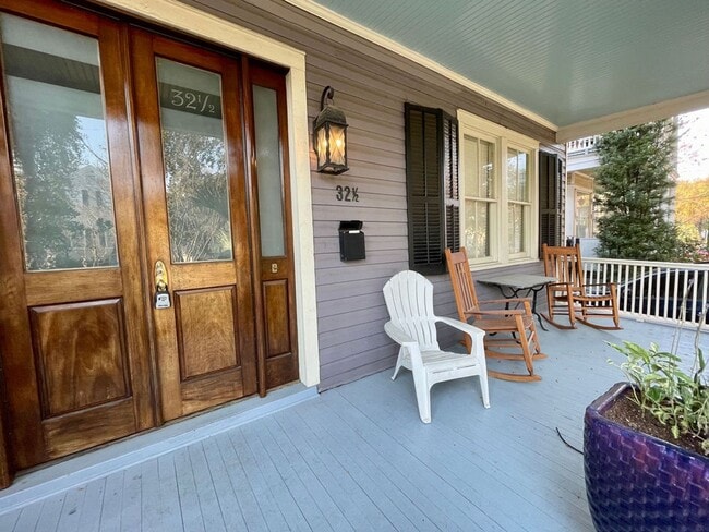 Building Photo - Available now. Stunning Fully-Furnished 3 ...