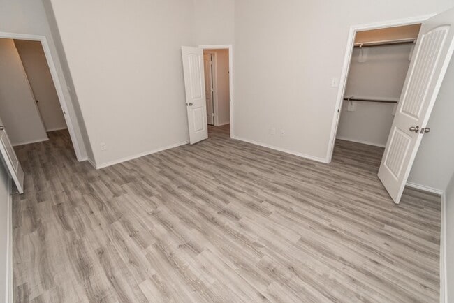 Building Photo - 5607 Cobark Creek Trl