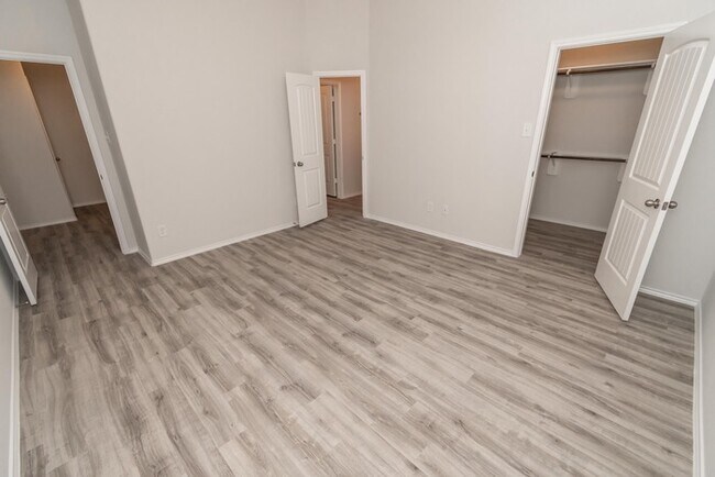 Foto del edificio - 5607 Cobark Creek Trl