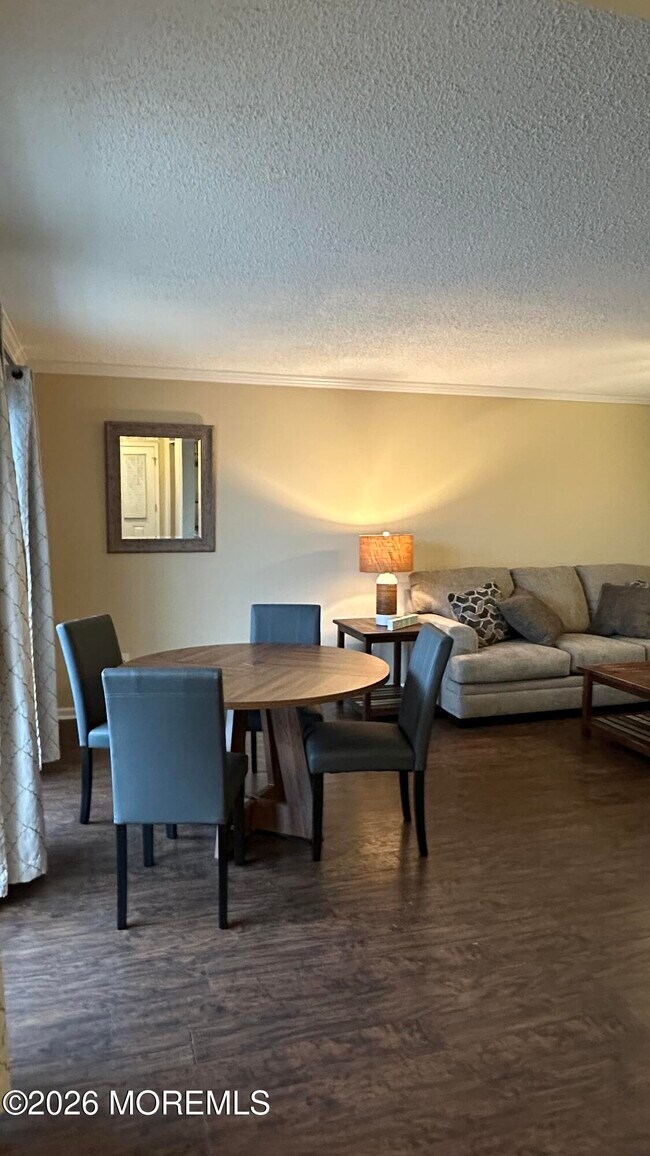 Building Photo - 1820 Pennsylvania Ave E