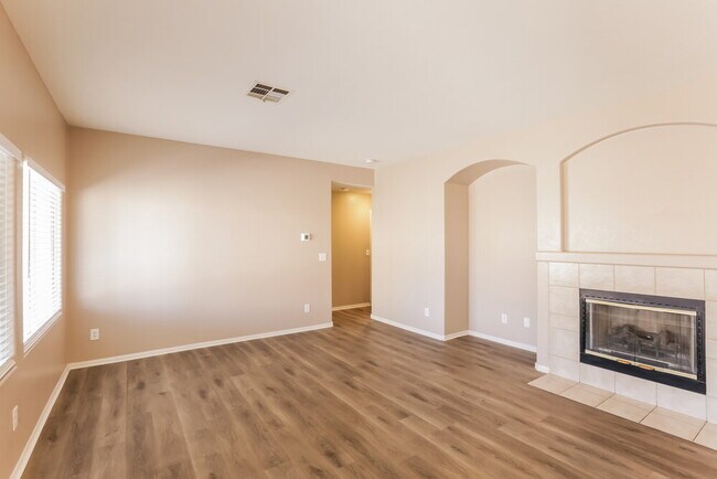 Foto del edificio - 6306 Wild Strawberry Ln