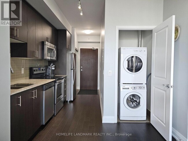 Photo du bâtiment - 9582-9582 Markham Rd