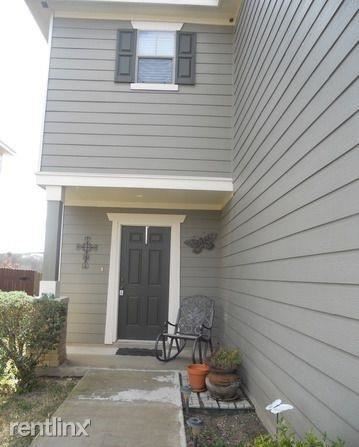 Building Photo - 4 br, 2.5 bath House - 13414 Solar Crest