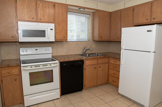 Foto del edificio - 4919 Davenport St