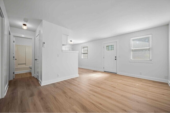 Building Photo - 4321 Central Valley Dr