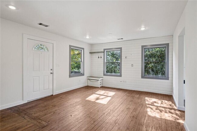 Foto del edificio - 1720 Marvin St NW