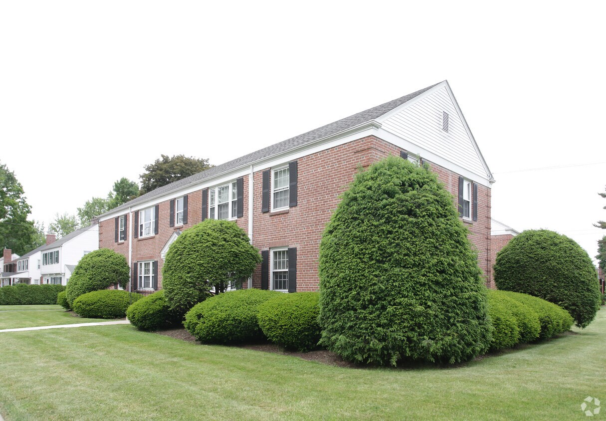 Foto del edificio - Farmington Avenue Commons