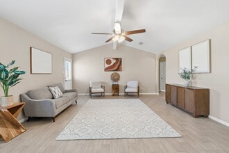 Building Photo - 1001 Strawberry Ridge Dr