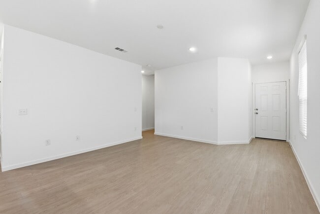 Foto del edificio - 26283 Arrowleaf Dr