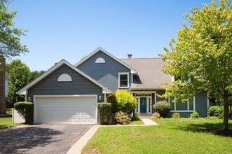 Building Photo - 310 Chesterfield Ln