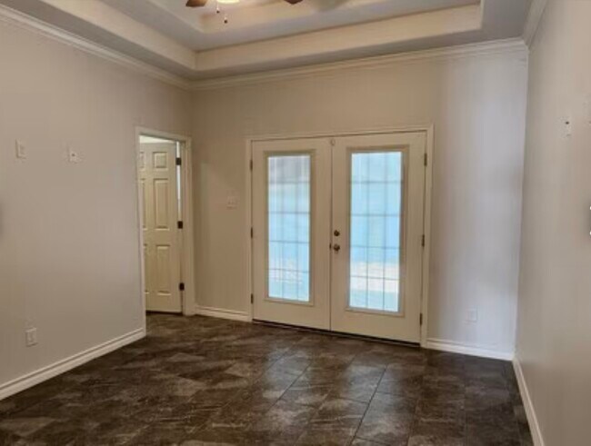 Foto del edificio - 615 O'Kane St